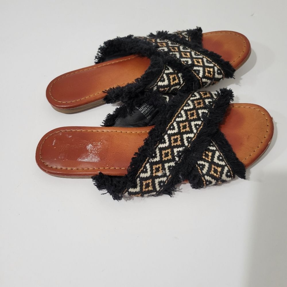 Universal Thread sandals - Picture 4 of 7